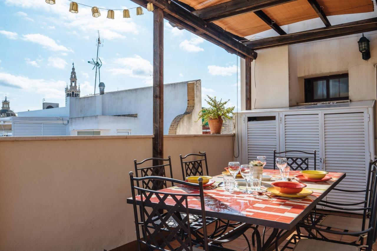 Homeyseville-Amazing Penthouse Giralda Views 8 Pax, Parking Optional Экстерьер фото